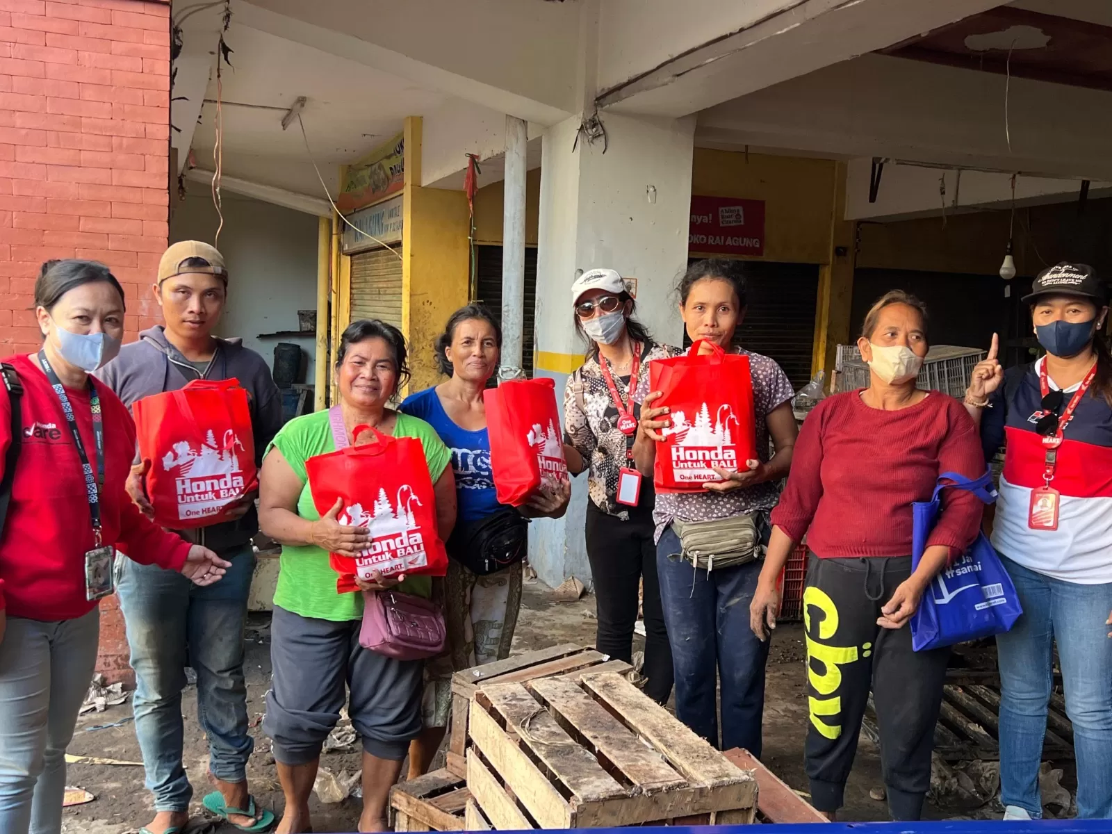 Penyaluran Bantuan Sosial kepada 45 Keluarga Penerima Manfaat